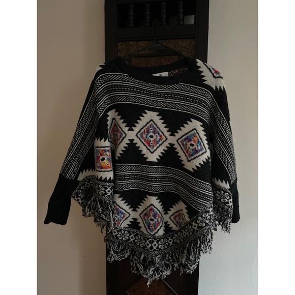 Knitted Rainbow Poncho w/ Sleeves - Picture 4 of 5